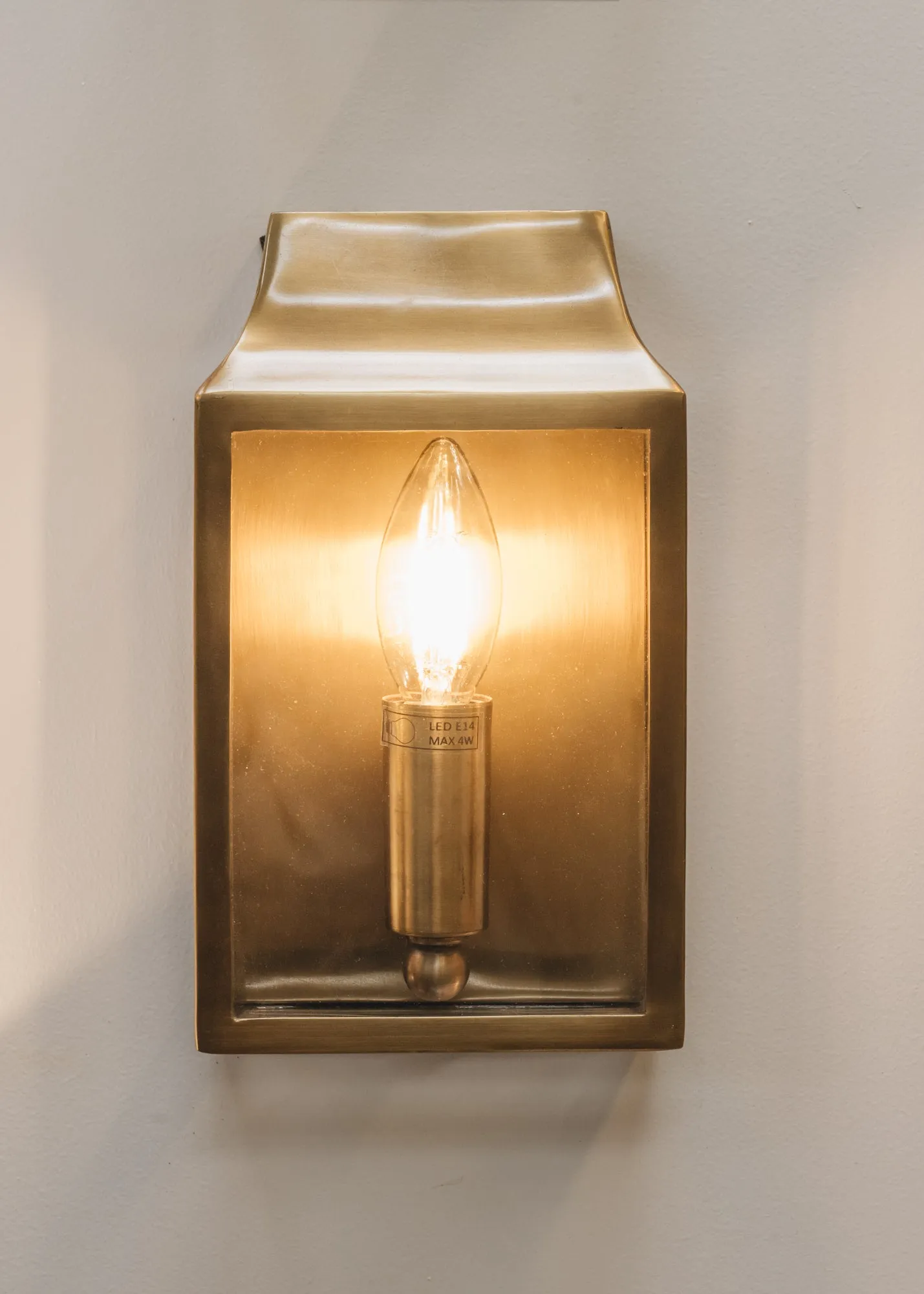 Brass Crail Wall Light