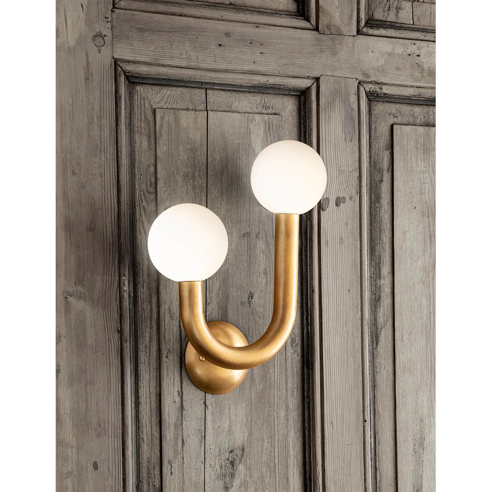 Happy Sconce Left Side (Natural Brass)