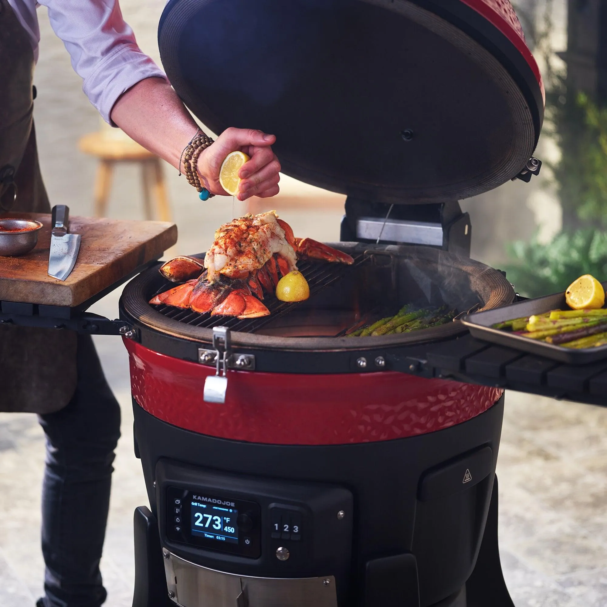 Konnected Joe BBQ with Discovery Pack from Kamado Joe