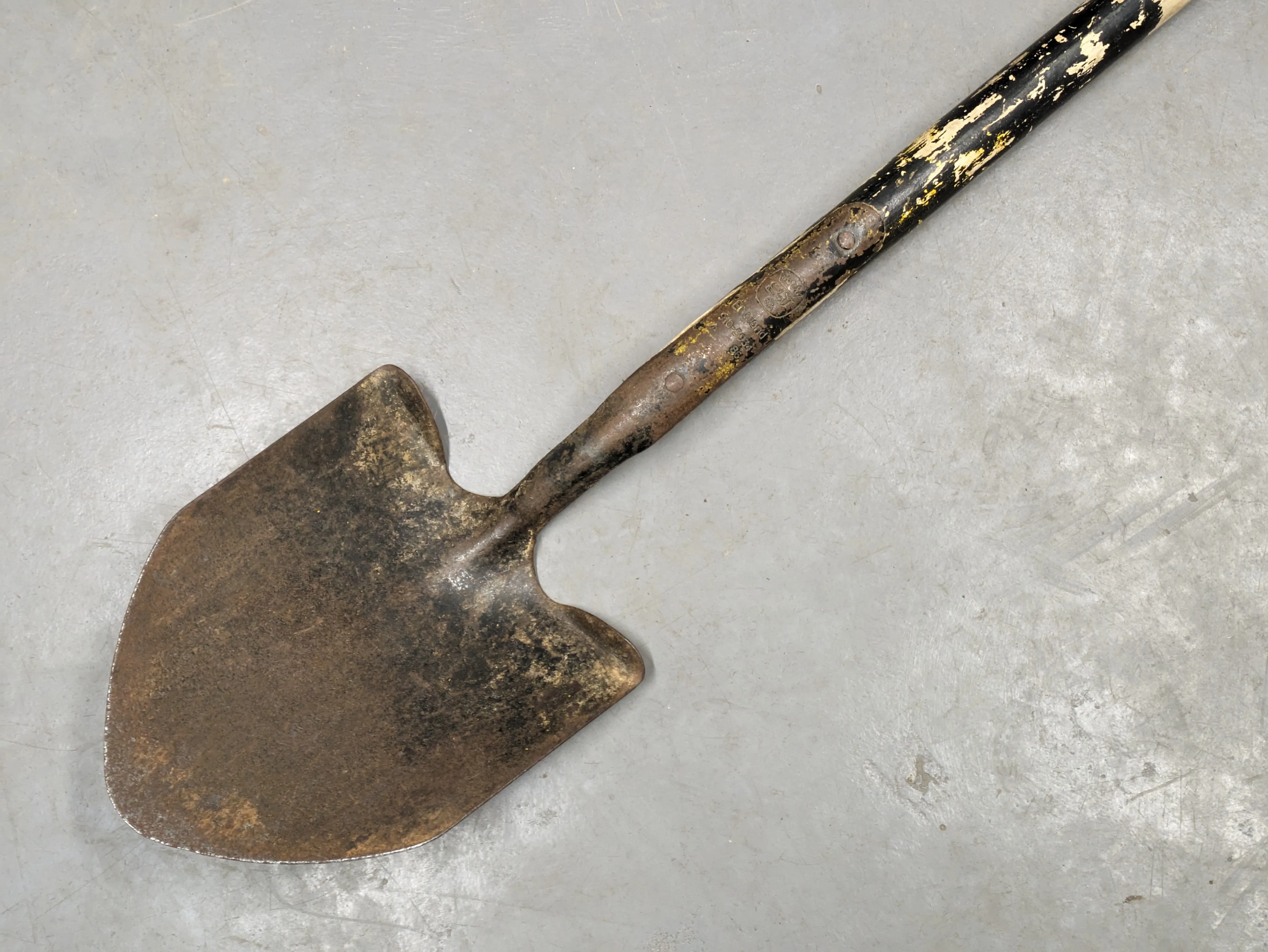 SJ England 3 ft General Service Shovel - Dated 1986